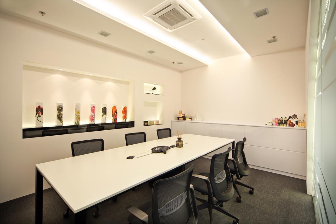 Innova Office (Kallang), Boonsiew D'sign, Modern, Commercial, Meeting Room, Office, Work, Table, Display Showcase, Chair, Furniture, Conference Room, Indoors, Room, Aluminium, Dining Room, Interior Design