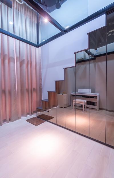 Robin Drive, Space Atelier, Modern, Living Room, Condo, Stairs, Stair Way, Storage Under Stairs, Reflective Surfaces, Mirrored Panels, Mirrored Doors, High Ceiling, Dining Table, Furniture, Table, Flooring, Desk, Chair, HDB, Building, Housing, Indoors, Interior Design