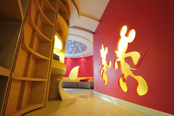 D-Home-Mickey-Mouse-Foyer