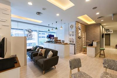Central Cafe, The Interior Lab, Modern, Commercial, Black Sofa, Recessed Light, Wooden Flooring, Pendant Light, Hanging Light, Concealed Lighting, Recessed Lights, Printed Chairs, Carpet, Home Decor