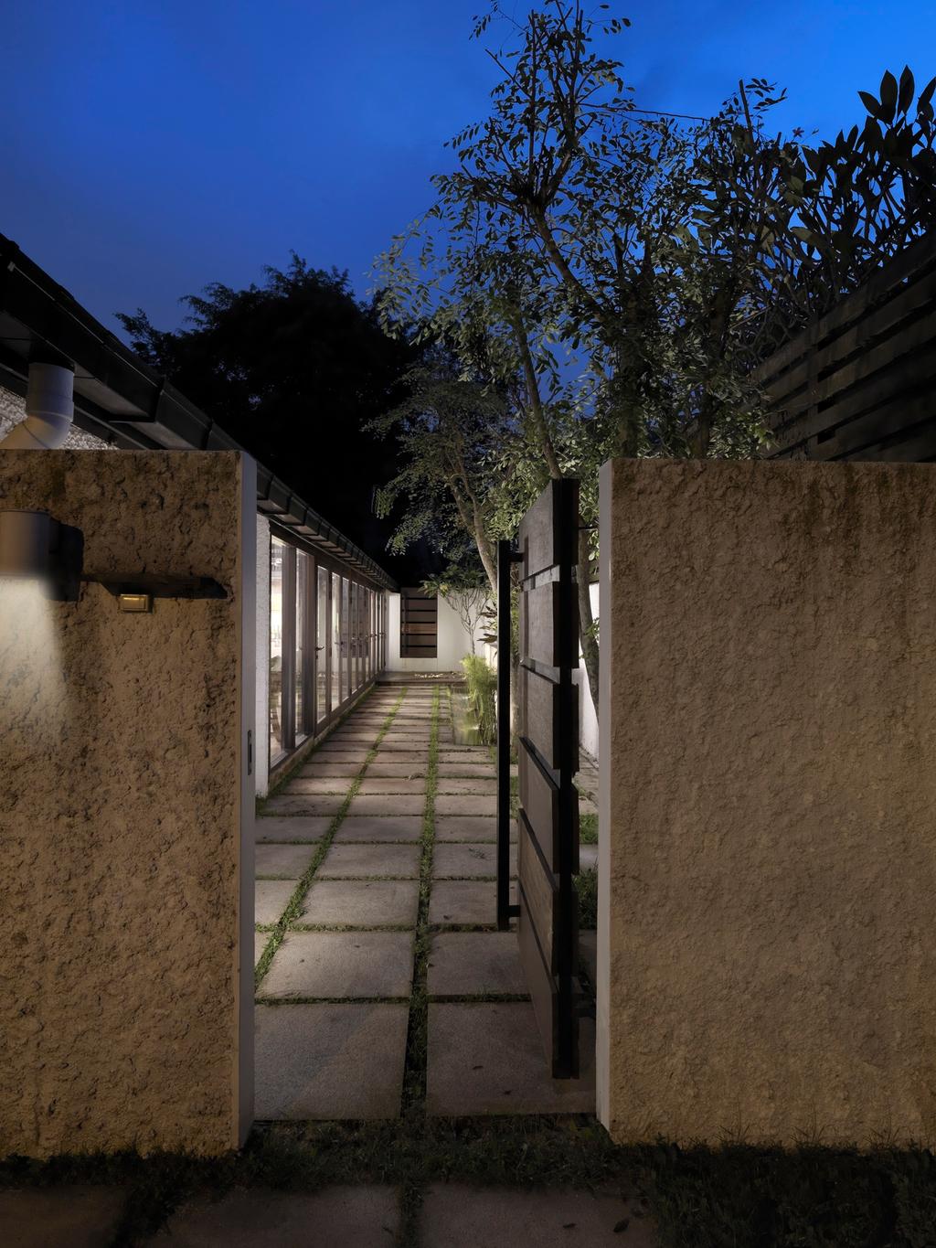 Traditional, Landed, Garden, Binjai House, Architect, Visual Text Architects, Wall