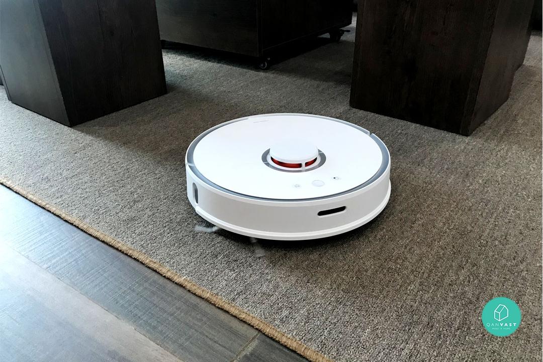 Xiaomi Roborock Vs iRobot Roomba Robot Vacuum Review