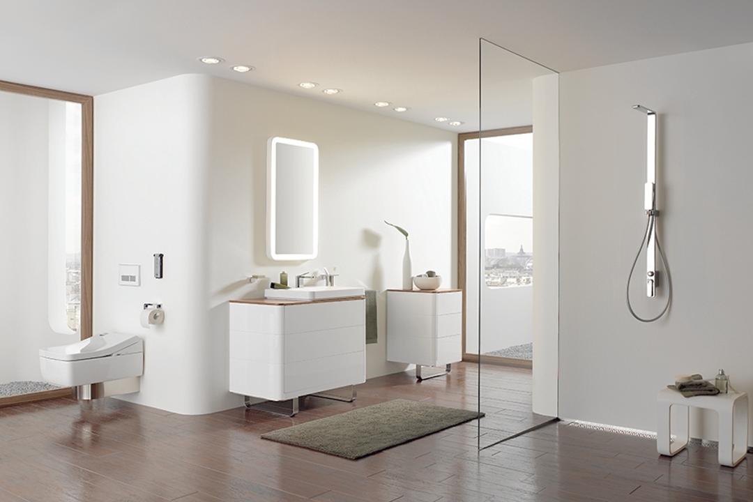 Bath or Shower? Find Out What Are You & Win a TOTO WASHLET!