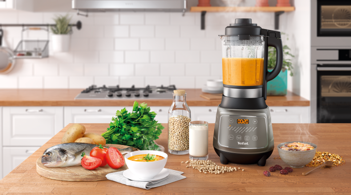 This Blender Can Cook and Blend Your Food at The Same Time!