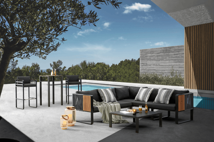 Outdoor furniture for balconies and garden in Singapore