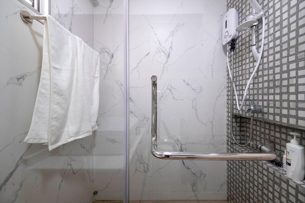 Modern, HDB, Bathroom, Jurong East Street 13, Interior Designer, Starry Homestead, Scandinavian