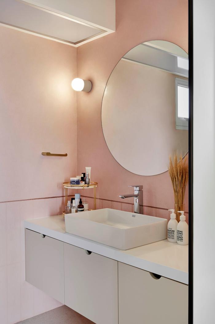 3-Room Flat Near Coney Island is Now Chic Pink Home for One | Qanvast