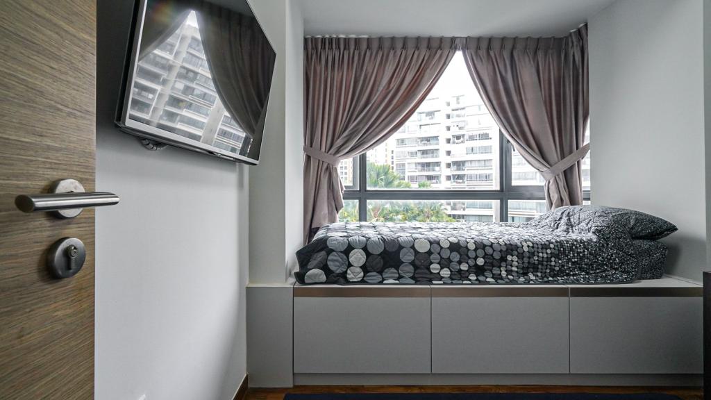 Modern, Condo, Bedroom, 117 Pasir Ris Grove, Interior Designer, Medina Design & Interiors, Contemporary