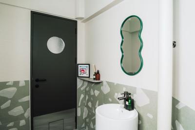 Geylang 5-room flat bathroom