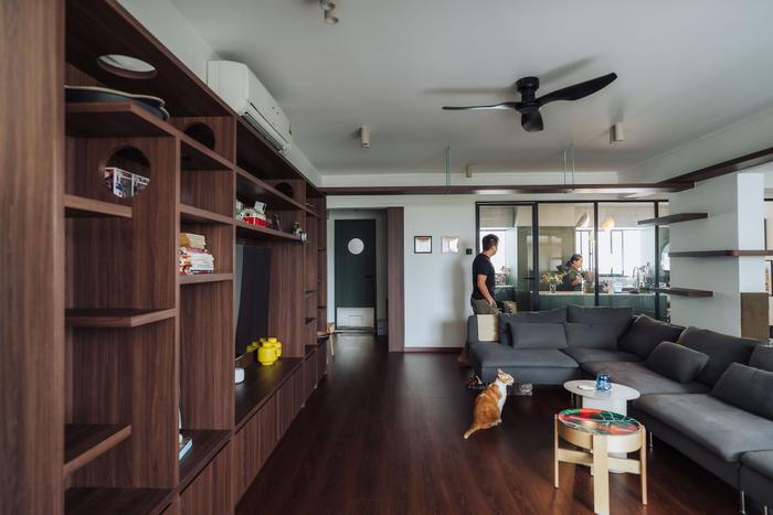 Geylang 5-room resale flat living room
