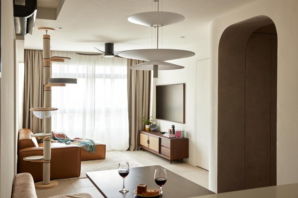 Modern, HDB, Living Room, Kallang Breeze (Block 20A), Interior Designer, The Local INN.terior 新家室, Corridor, Arch, Pet Friendly