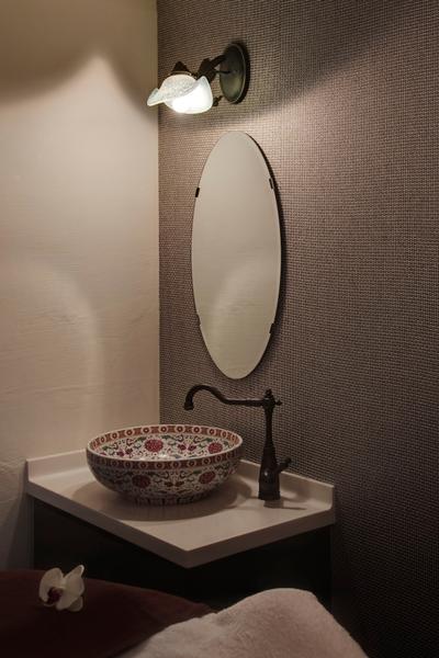 Sims Avenue, Liid Studio, Traditional, Bathroom, Commercial, Oriental, Vessel Sink, Mirror, Tv Feature Wall, Woven, Wall Lamp, Bathroom Counter, Feature Wall