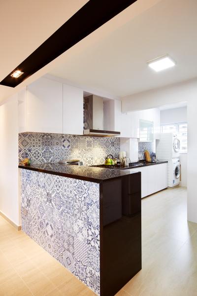 Hougang, The Local INN.terior 新家室, Eclectic, Kitchen, HDB, Patterned Tiles, Kitchen Tiles, Exhaust Hood, Kitchen Countertop, Black Countertop, Patterned Backsplash, Kitchen Cabinetry, White Cabinet